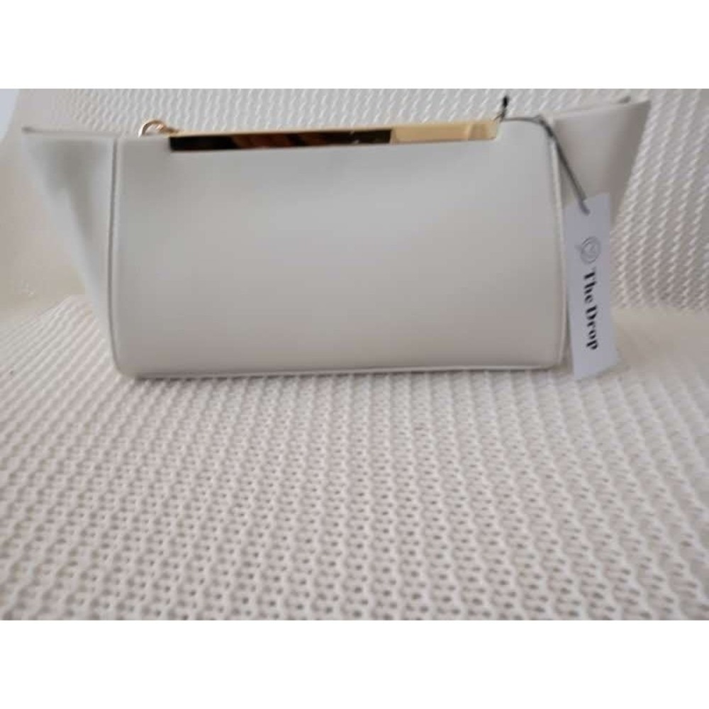 NWT The Drop White Structured Crossbody Clutch Bag Gold Chain Metal Bar Detail - Picture 5 of 6